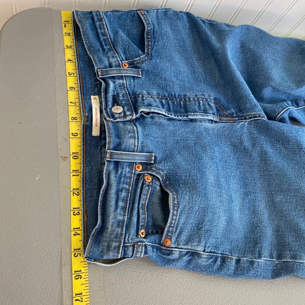 Levis Womens Wedgie Straight Leg Jeans Size 31 Button Fly High Rise Medium Wash - Picture 10 of 12
